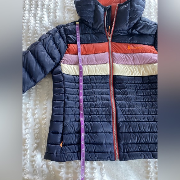 EUC Cotopaxi Women’s Fuego Hooded Down Jacket in XS - Picture 10 of 15